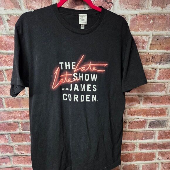 Late Late Show James Corden T-Shirt Large Black Crew Neck NEXT LEVEL 100% Cotton - Picture 1 of 6